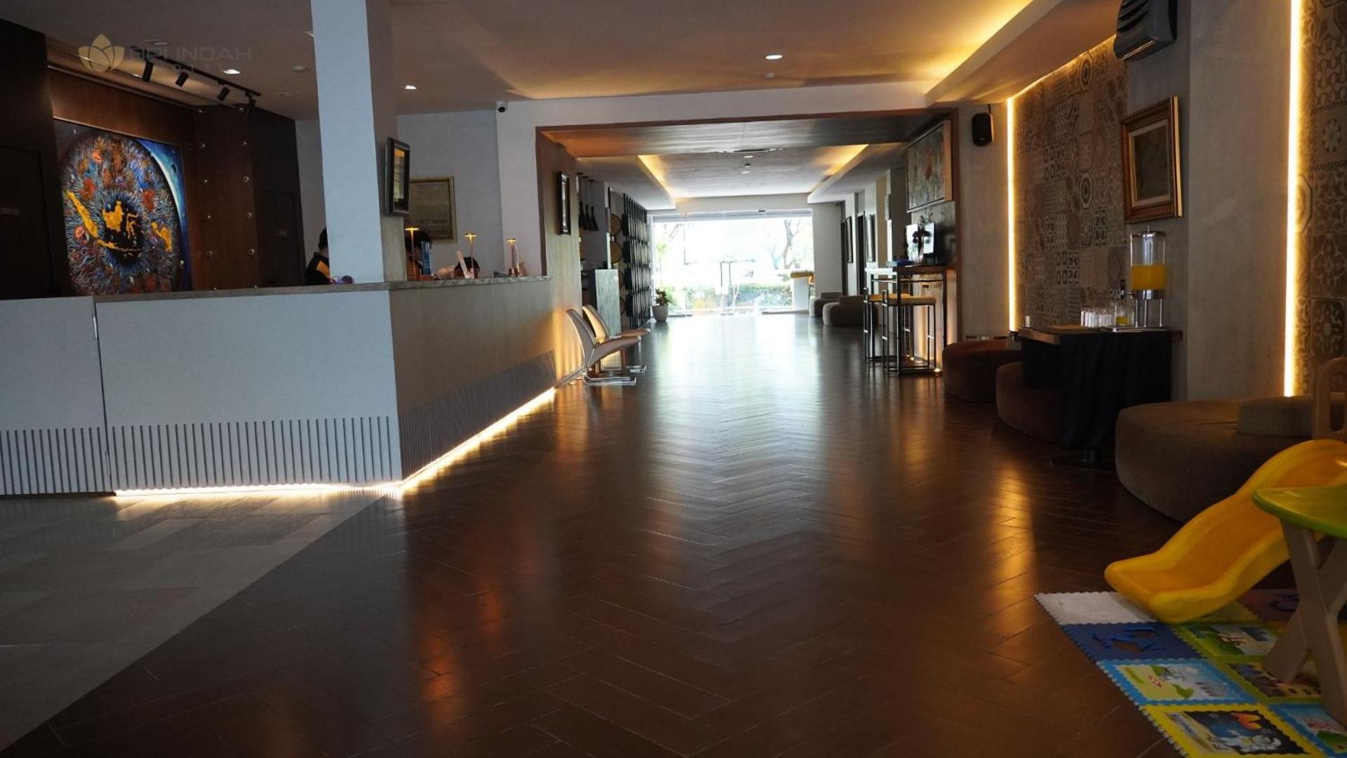 Opi Indah Hotel Palembang Exterior photo