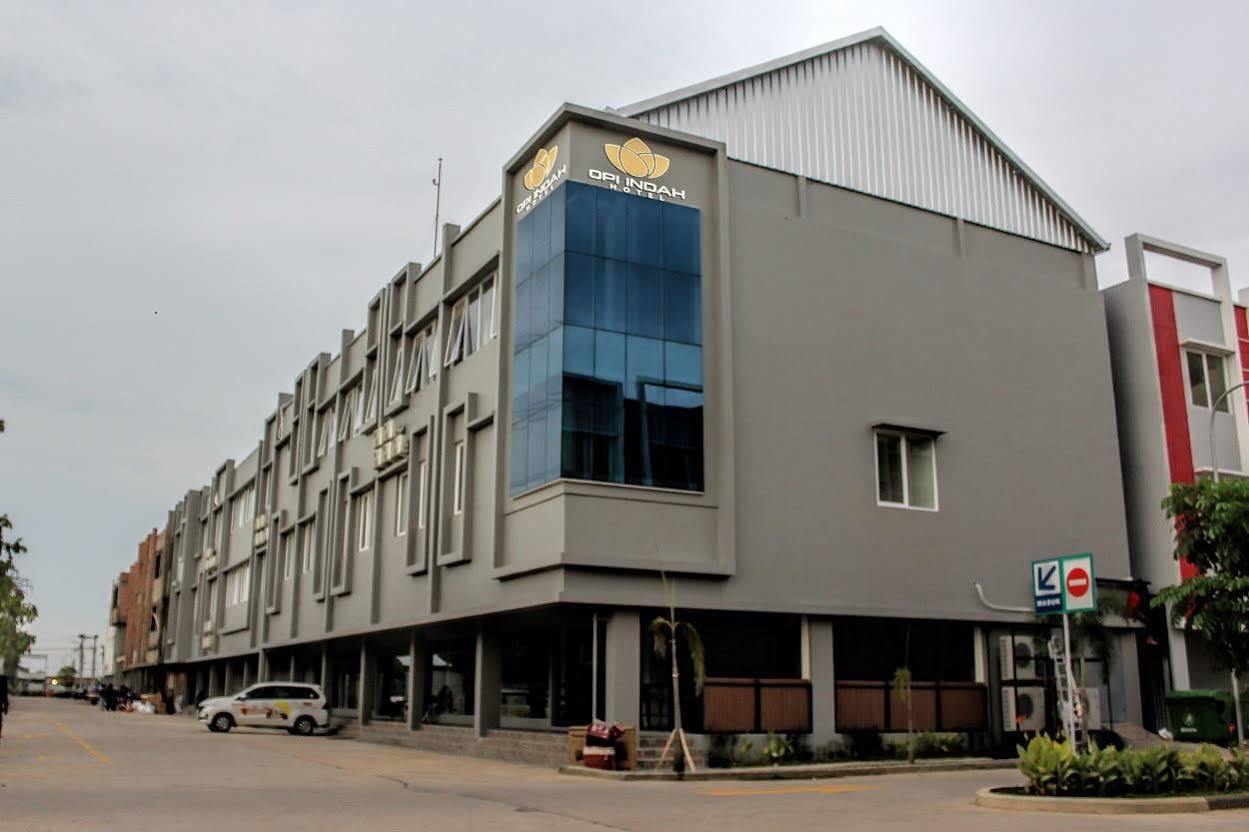 Opi Indah Hotel Palembang Exterior photo